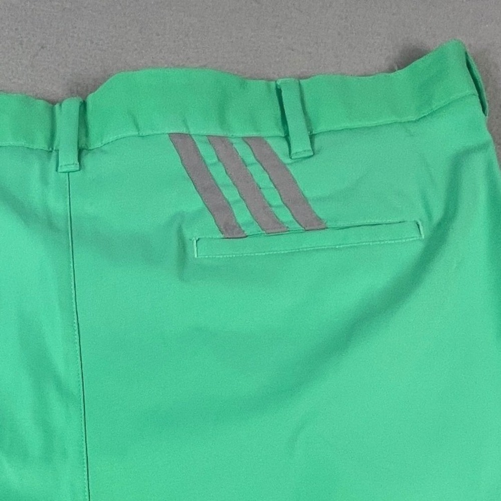Adidas Golf Shorts Men 38 Green Flat Front Performance Activewear Athletic - Picture 9 of 10
